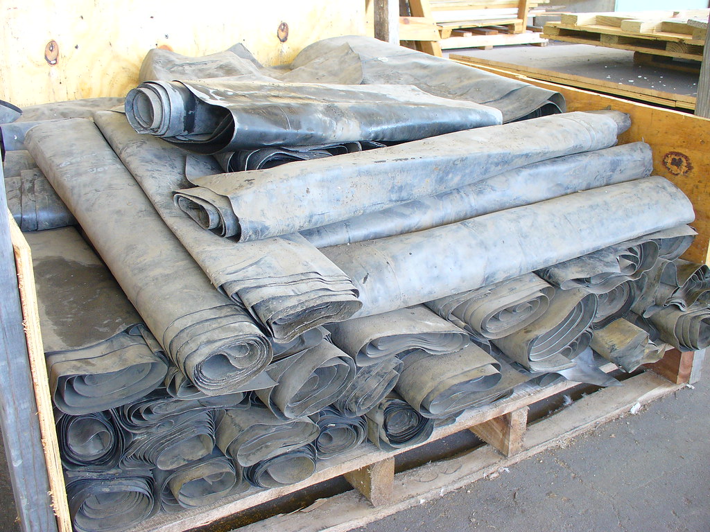 local new commercial EPDM roofing 